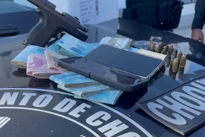 Suspeito de agiotagem e tráfico de drogas é preso com R$ 16 mil e arma em Maceió