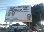 Vereadores arapiraquenses colocam placa em obra e podem perderem o mandato