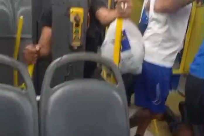 Torcedores do CSA vivem momentos de terror dentro de ônibus após empate no Rei Pelé