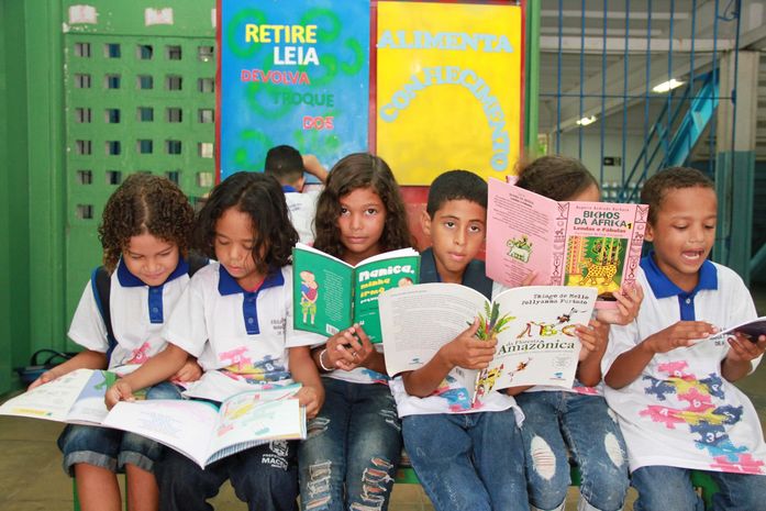Seduc celebra Dia Nacional do Livro Infantil destacando políticas de incentivo à leitura nas escolas