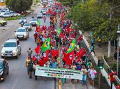 Mais de dois mil manifestantes do MST se reúnem no Centro de Maceió, nesta terça (08)