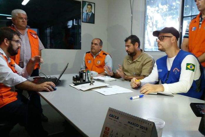 Técnicos de Brasília chegam a Maceió e iniciam investigações sobre tremor de terra e fissuras