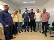 Favoritismo de Otávio Henrique faz oposição juntar cobra com Jacaré