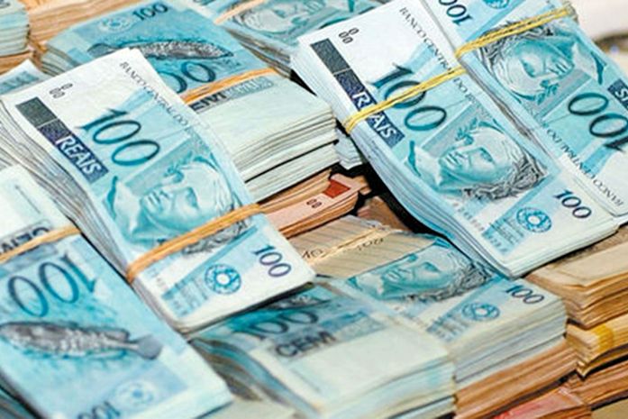 FPM de abril (nesta 2ª, dia 10) cai 10% em comparação com mesmo período de 2022