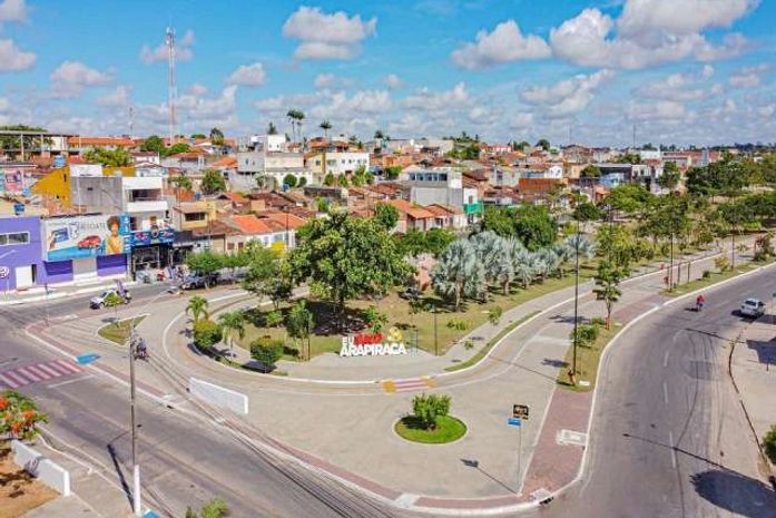 Prefeitura de Arapiraca convoca empresas de comunicação visual para 2a fase do processo de readequação e remoção de outdoors