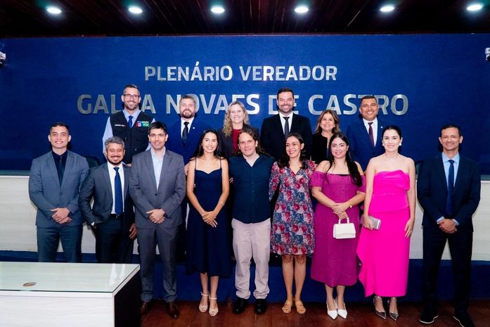 Câmara dá posse a mais nove servidores aprovados no concurso público de 2024