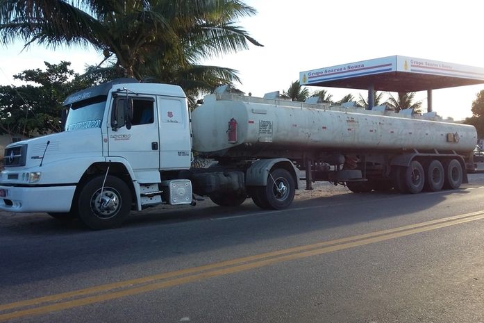 Caminhoneiro é detido após dirigir sob efeito de álcool