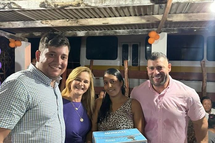 Com apoio do Prefeito Djalma Beltrão e Rymes Lessa, Vereadora Loura Amaral realiza tradicional evento do dia das mães