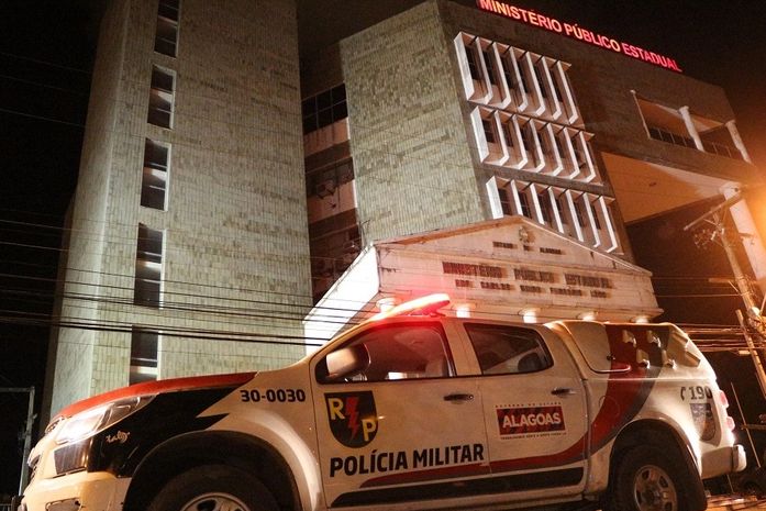 Quadrilha de assaltantes que se passavam por policiais para roubar é desarticulada