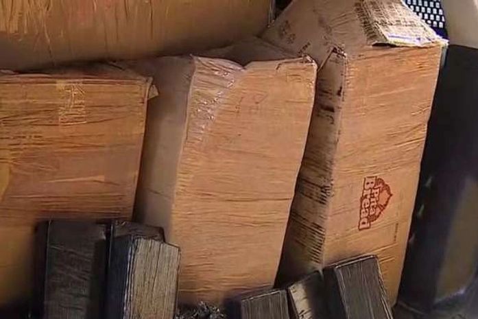 Em Sergipe, PRF apreende 200 Kg de drogas em veículo que seguia para Arapiraca; dois homens foram presos