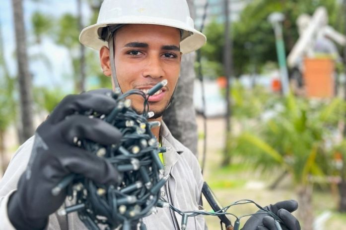 Iluminação cênica na orla de Maceió ganha reforço visando eventos de fim de ano