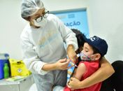 Crianças de 3 e 4 anos começam a receber vacina contra a Covid-19 
