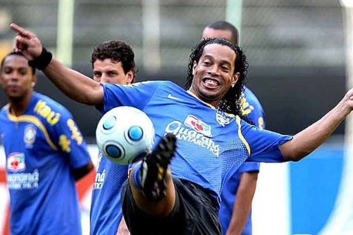Dunga acredita que Ronaldinho reencontrará o seu melhor futebol