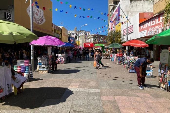 Feirantes só poderão comercializar produtos após às 18h no Calçadão do Comércio, orienta Secretaria
