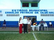 Nessa foto em Junqueiro, Cláudia Petuba, Carlos Augusto (prefeito) e Morgana Tavares, durante a festa de emancipação