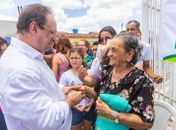 Moradores do Bairro São Luiz recebem 27 ruas pavimentadas em Arapiraca