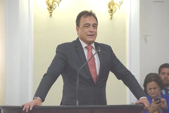 Deputado Galba Novaes