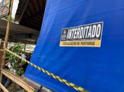 Barraca com risco de colapso estrutural é interditada na orla da Jatiúca