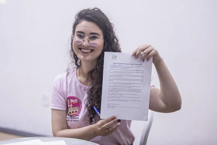 Teca Nelma defende Corredor Vera Arruda e assina termo de compromisso com Moradores