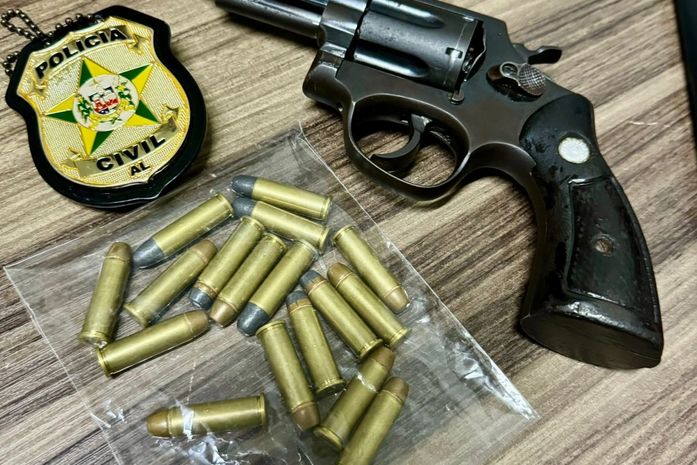 Após denúncia anônima, homem é preso por posse ilegal de arma de fogo em Arapiraca