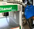 Gasolina com mais etanol: economia no posto ou prejuízo no motor? Mecânicos alertam para riscos