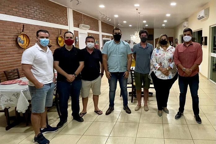 Prefeito de Piranhas, secretários e especialistas culturais