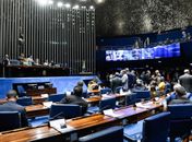 Senado aprova MP que aumenta salário mínimo e amplia isenção do IR