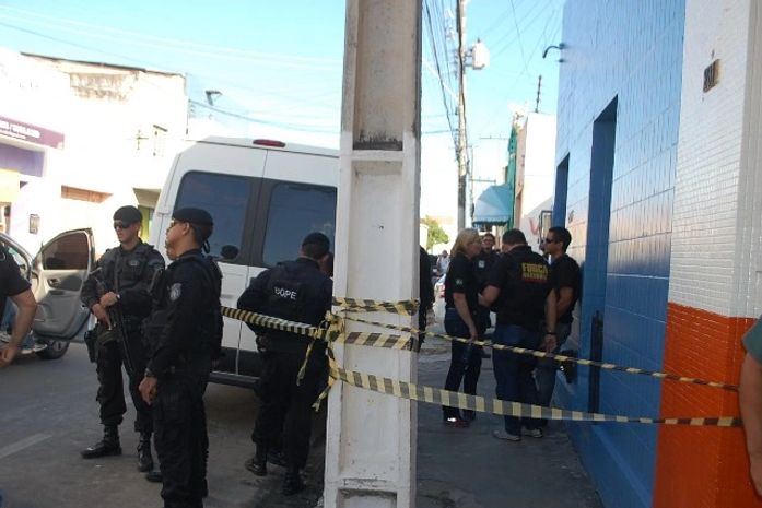 Reconstituição da morte de agente