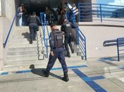 Aluno que invadiu faculdade não estava armado; instituição diz que estudante "tinha comportamento inadequado"