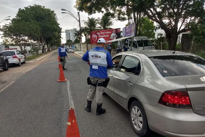 Operação da Lei Seca flagra seis condutores inabilitados e registra dois casos de alcoolemia