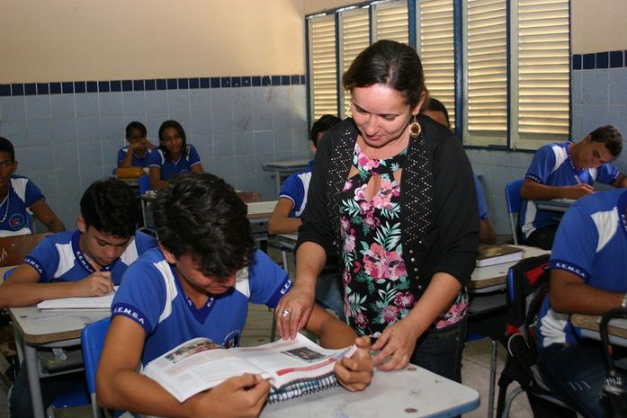 Seduc divulga 4ª convocação para professores temporários e auxiliares de sala