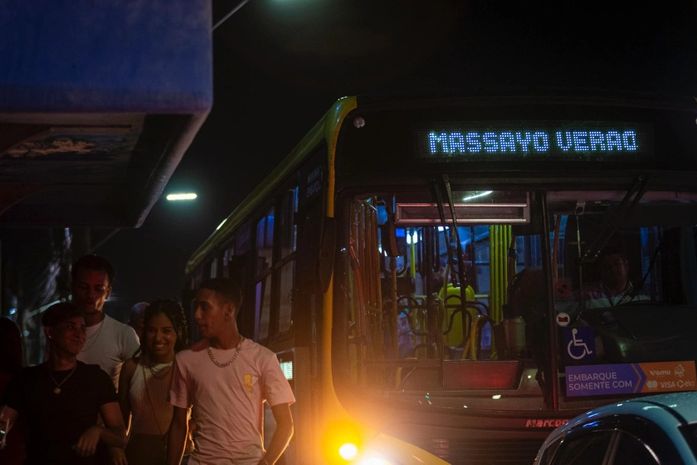 Confira as linhas gratuitas de ônibus do Verão Massayó 2025