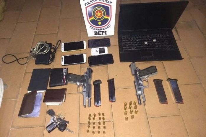 Material apreendidos com o grupo criminoso em Buíque, Pernambuco