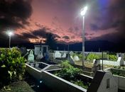Prefeitura de Santana do Mundaú realiza melhorias e implantação de refletores com sistema de energia solar no Cemitério da Munguba