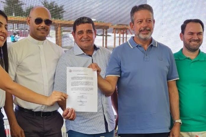 Arthur Lira assegura investimentos em Satuba e Santa Luiza do Norte e cidades ganham obras e melhorias