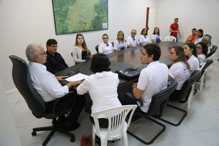 Prefeito firma parceria com Casa de Acolhimento a Pessoas com Câncer