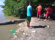 Homem é socorrido após se afogar na Lagoa Mundaú, no Pontal da Barra