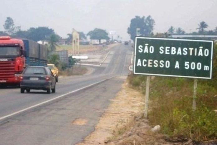 Carreta com carregamento de pneus é tomada por assaltantes na Br-101