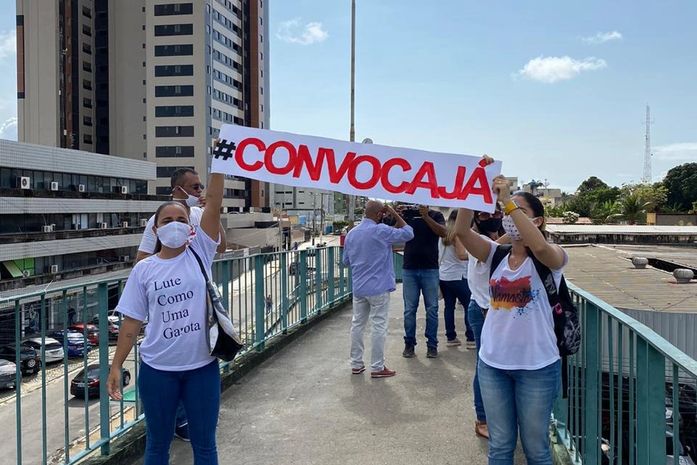 Aprovados em concurso da Semed, professores realizam protesto e pedem nomeações