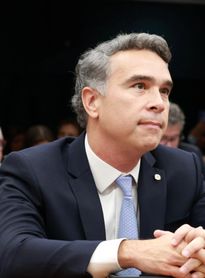 Rafael Brito alerta para fake news sobre fim da escala 6x1 e reforça direito ao descanso