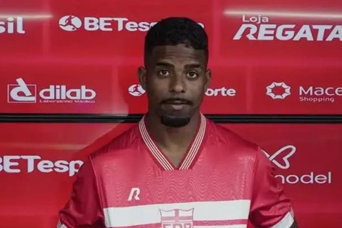 Jogador com passagem pelo CRB é alvo de operação nacional contra tráfico de armas e drogas