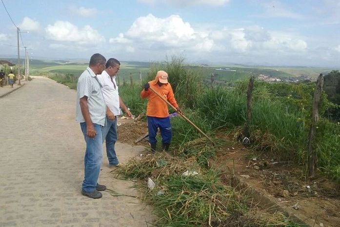 Secretaria de Infraestrutura segue executando melhorias em Atalaia