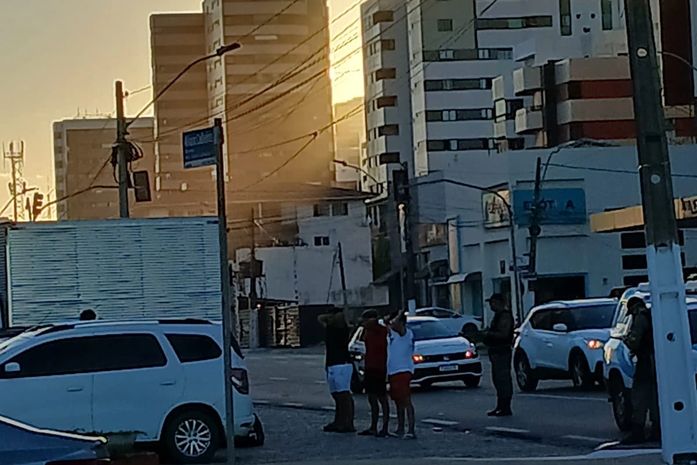 Por quê sempre jovens/homens negros?