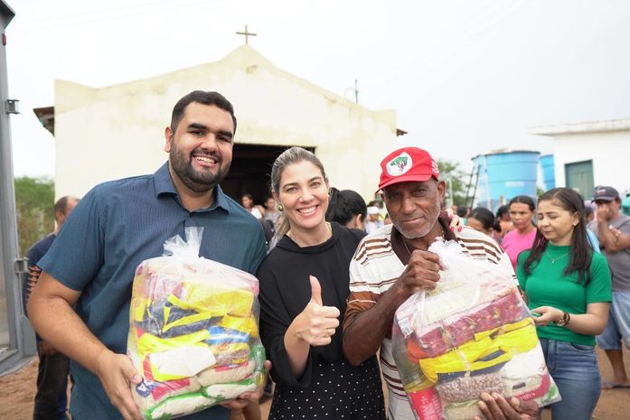 Prefeitura entrega cestas básicas em assentamentos de Piranhas⠀⠀