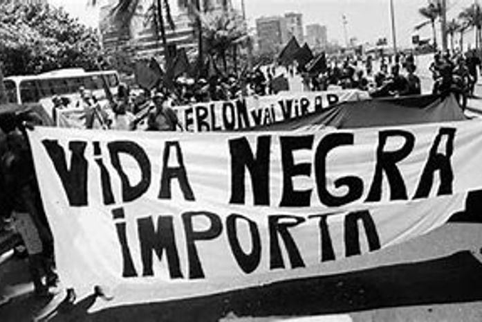 Arísia Barros, acho que não existe esse negócio ‘de eu sou , porque vocês são’- afirma a leitora do blog