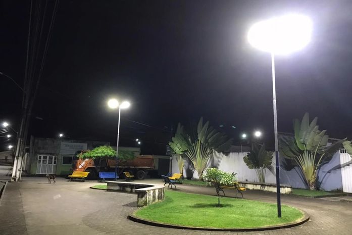 Prefeitura de Branquinha instala iluminação de LED em duas praças