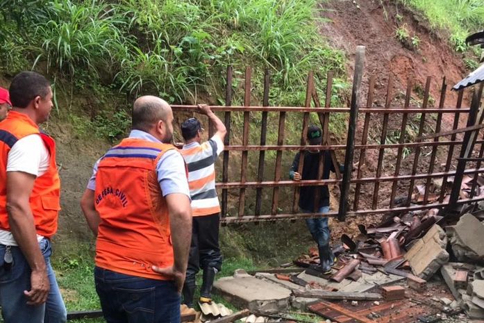 Fortes chuvas: Equipes da Defesa Civil e Infraestrutura intensificam trabalho preventivo em Santana do Mundaú