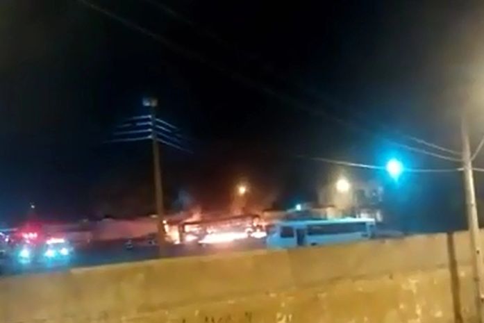 Mais três ônibus são incendiados durante a madrugada; veja vídeo