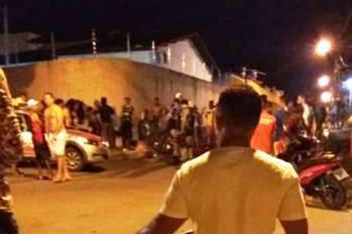 Alcoolizado e armado, condutor é preso após atropelar casal e colidir em muro