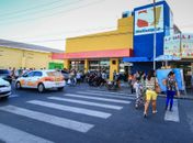 Pedestre nas ruas de Maceió